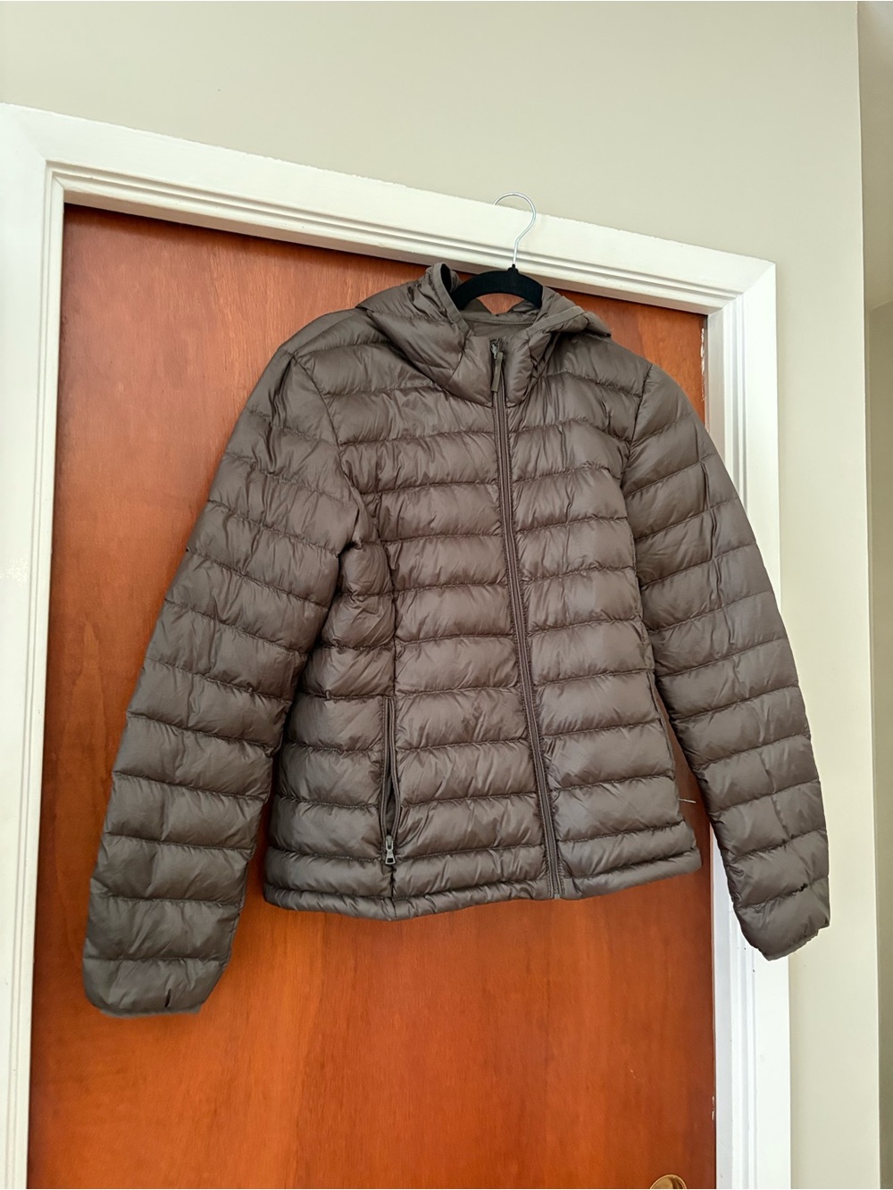 Aritzia TNA packable BOTANIE SUPER LIGHT jacket